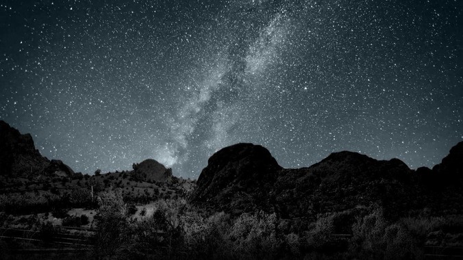 程序员看剧的时候,如果看到有敲代码页面,会暂停看代码吗?